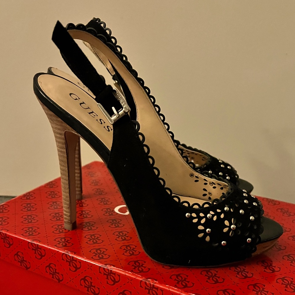 Guess Pumps GWBoardy
